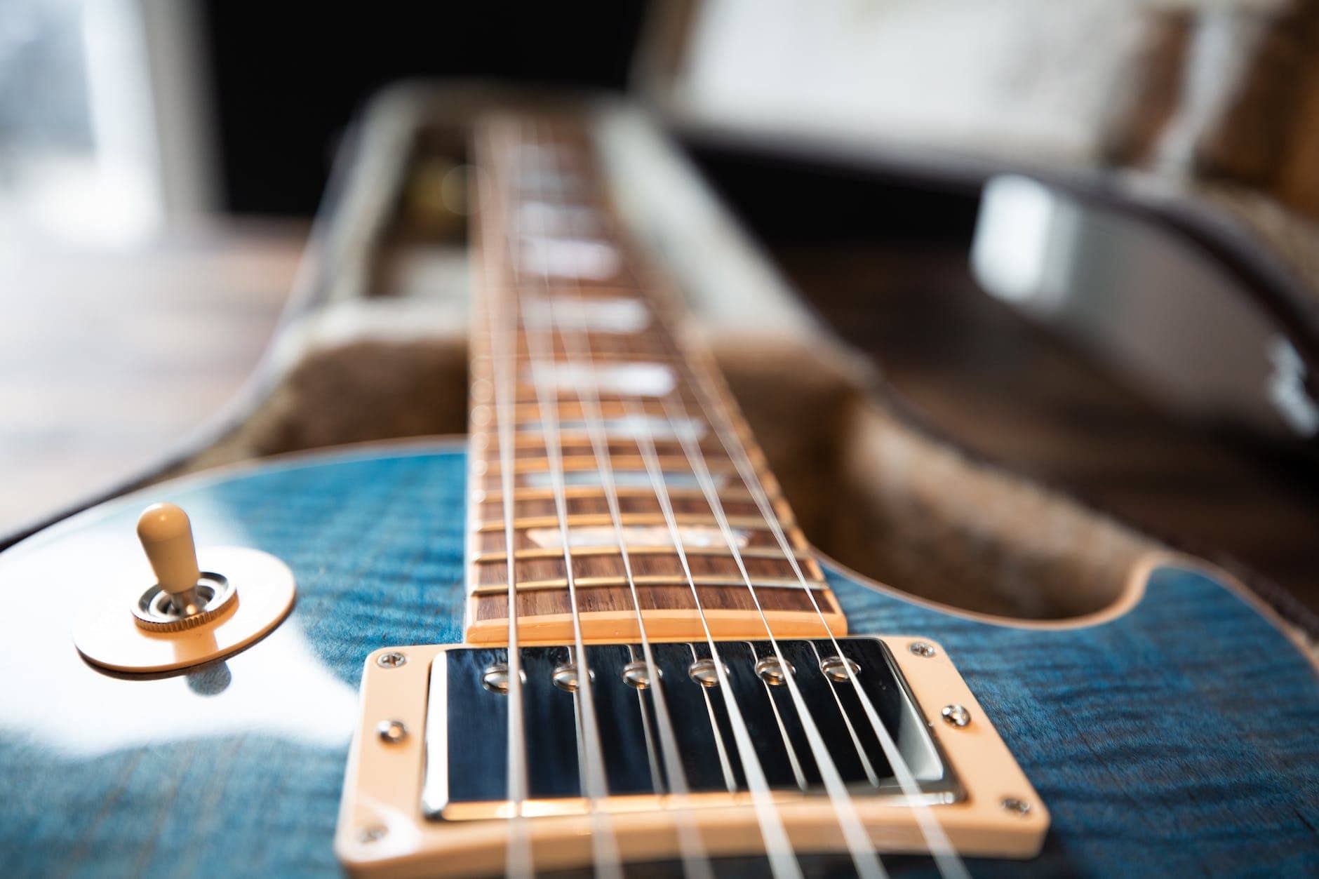 Why Do Guitar Strings Buzz? Learn the Causes and Solutions